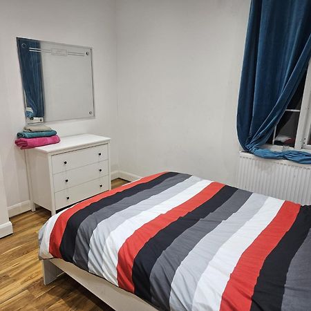 2 Bedroom Flat - Travel Direct To Heathrow/Central London Exterior photo